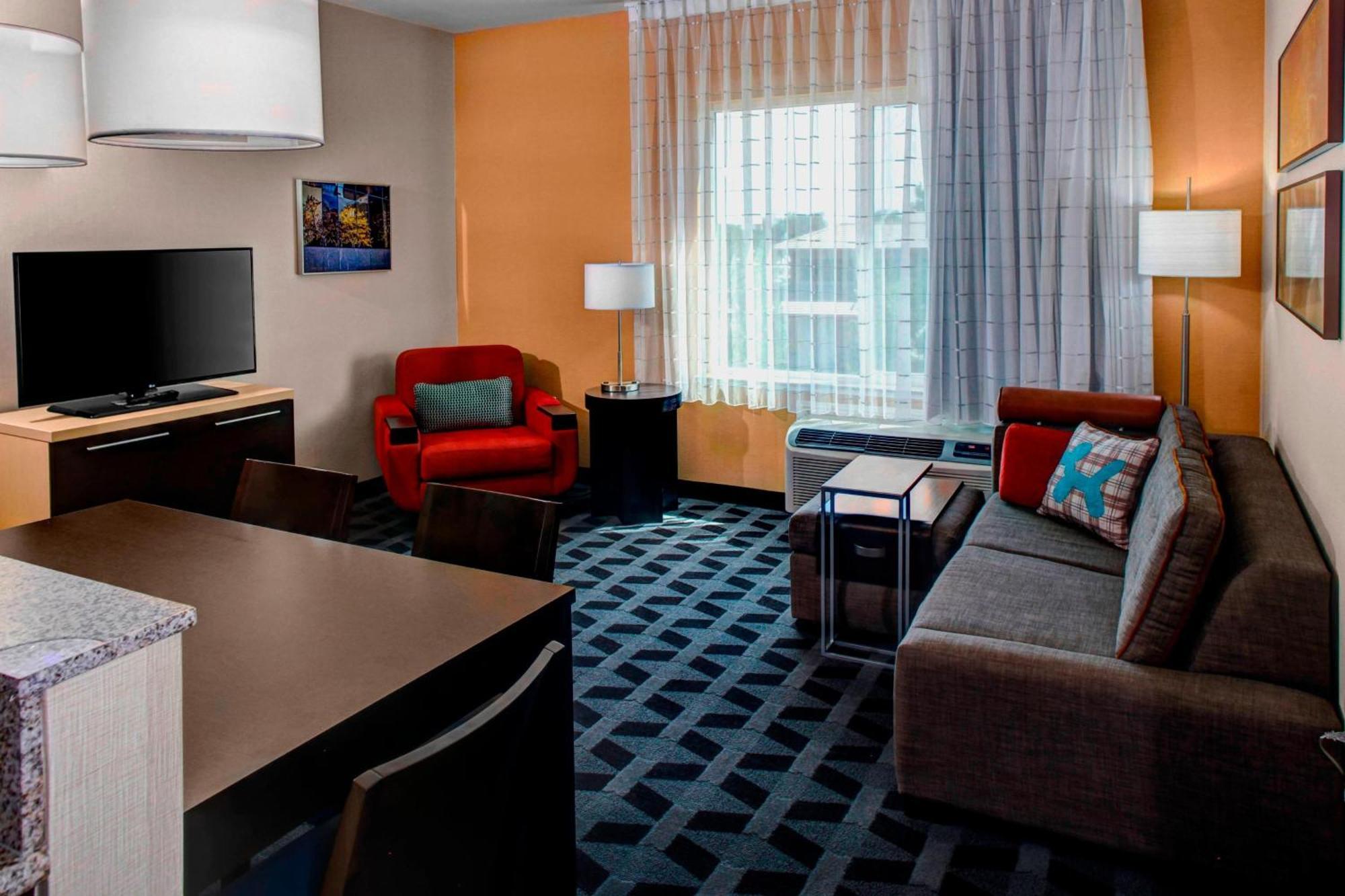 Towneplace Suites By Marriott Bakersfield West Exterior foto